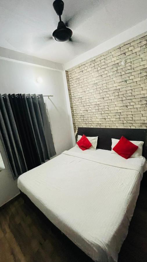 Hotel Pacific Grey By Wb Inn Lucknow Esterno foto